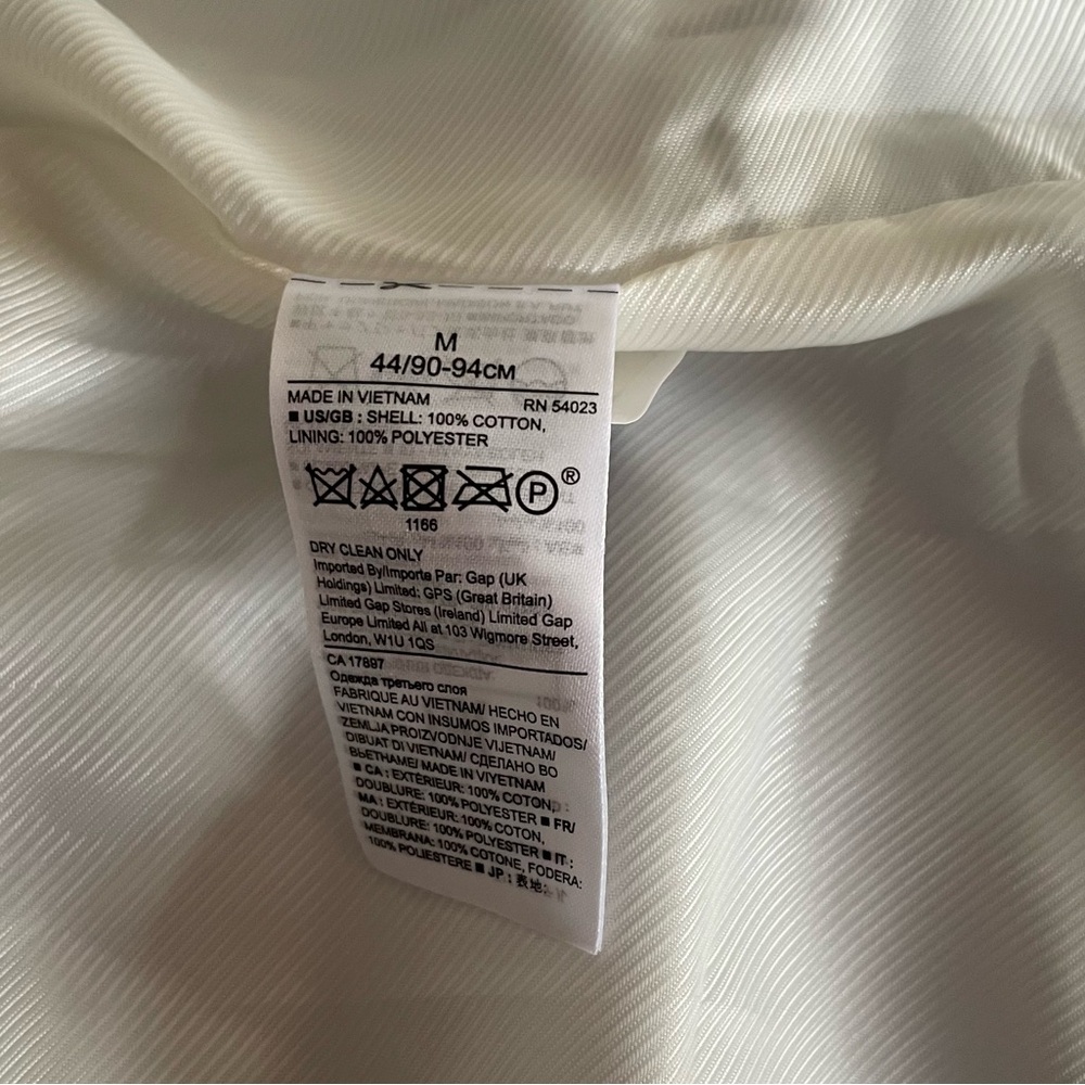 Banana Republic Water-Resistant Modern Trench Coat in Blue. Size Medium - Picture 9 of 12